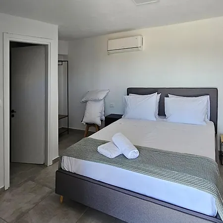 Livadi Village Síkinos