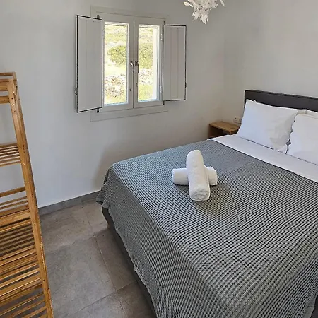 Aparthotel Livadi Village 3*