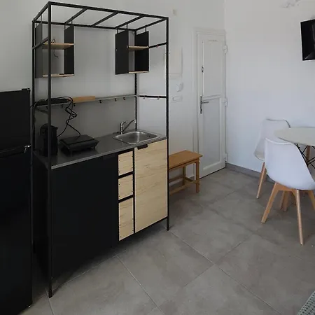 Aparthotel Livadi Village