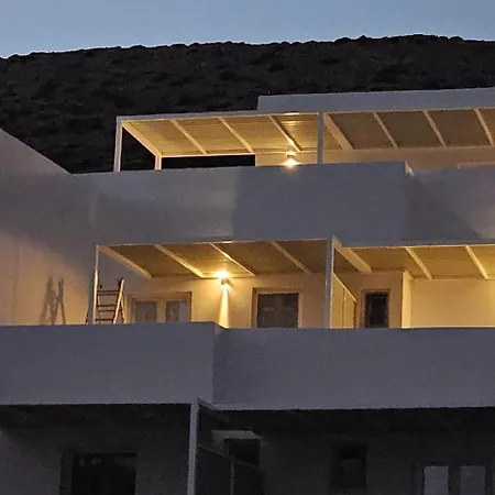 Livadi Village Síkinos