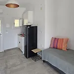 Livadi Village 3* Síkinos