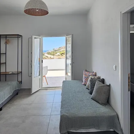 Livadi Village 3* Síkinos